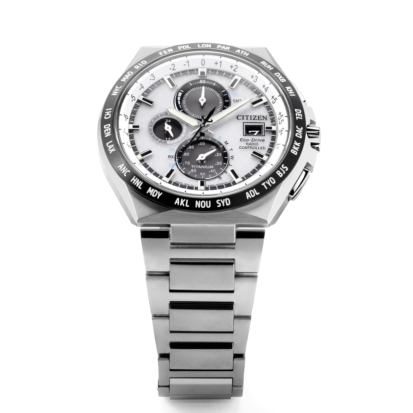 Citizen horloge met titanium band, Eco-Drive, radiogestuurd, wereldtijd.