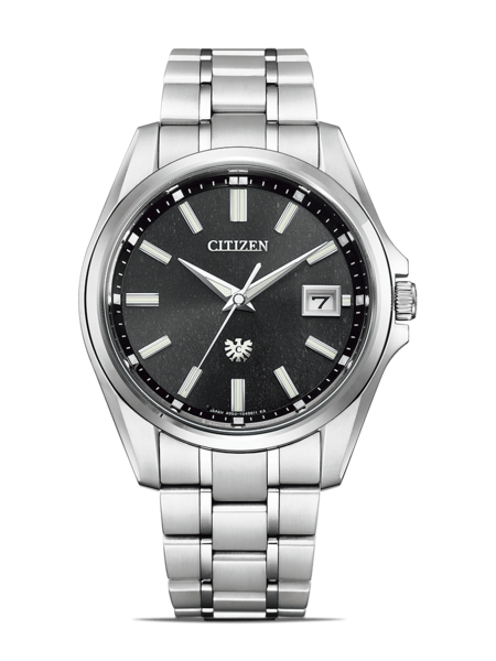 Citizen horloge met zwarte wijzerplaat en zilveren armband, elegant design.