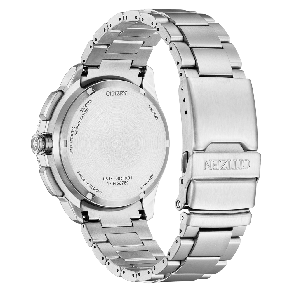 Achterkant van een geborsteld roestvrijstalen Citizen Eco-Drive horloge.