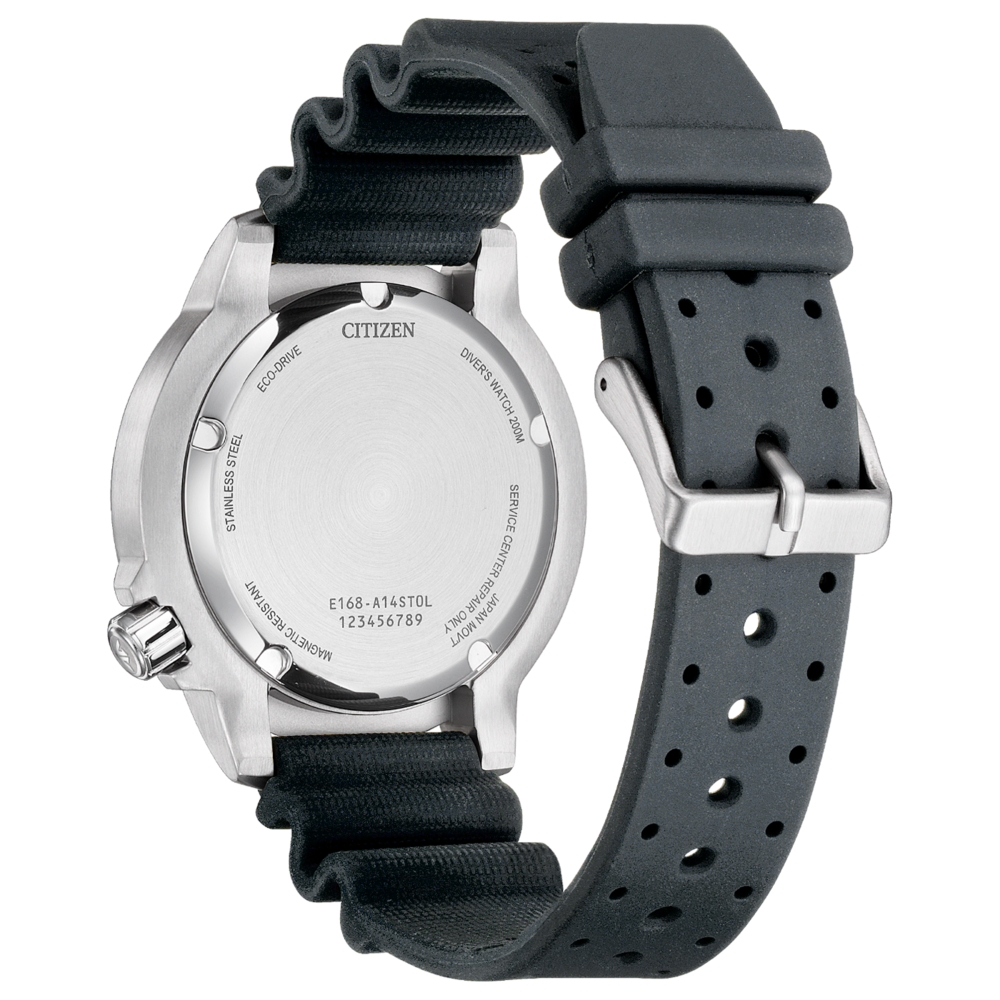 Citizen duikhorloge met zwarte rubberen band, toont details achterkant kast.