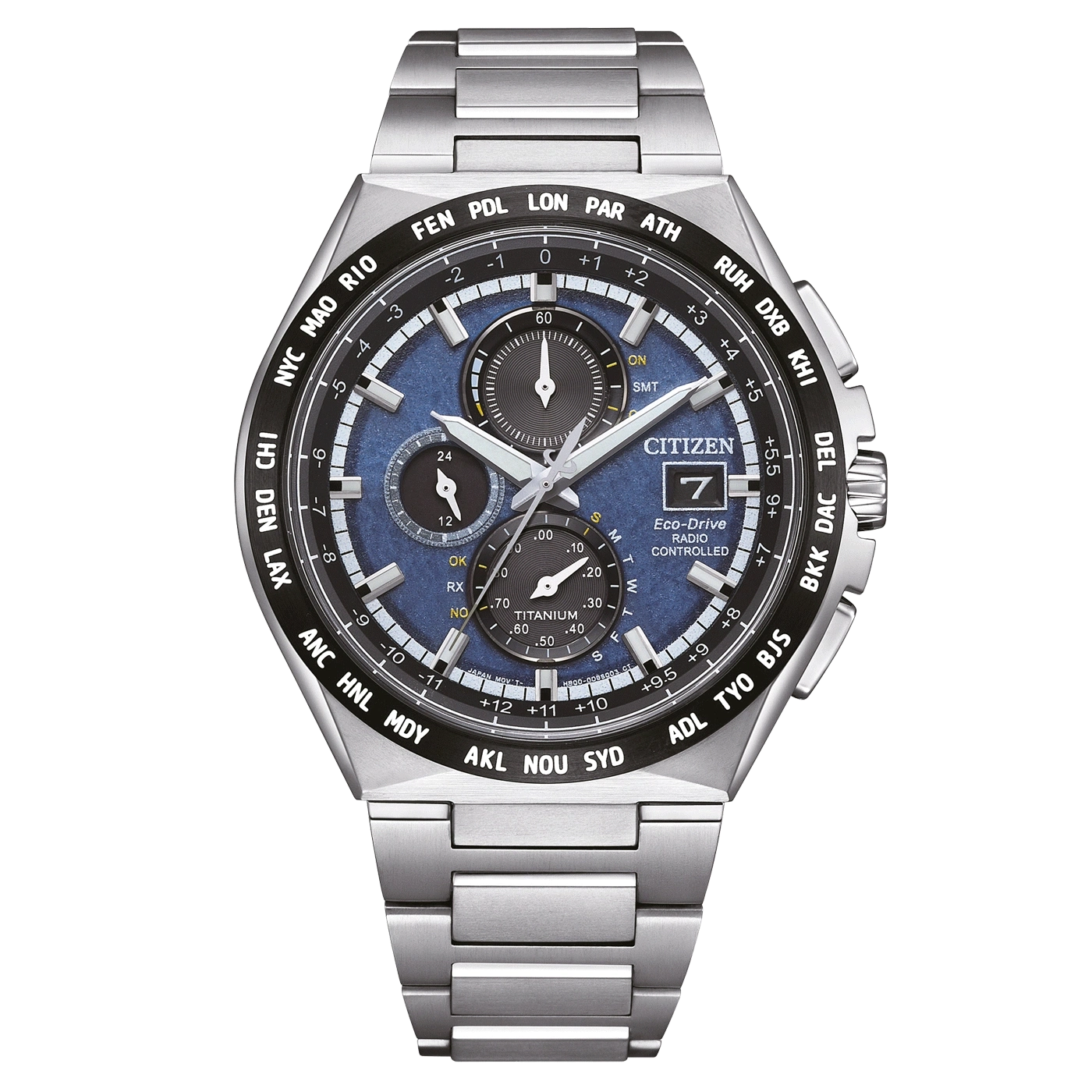 Citizen horloge met blauwe wijzerplaat, titanium, radiogestuurd, wereldtijd en roestvrijstalen band.