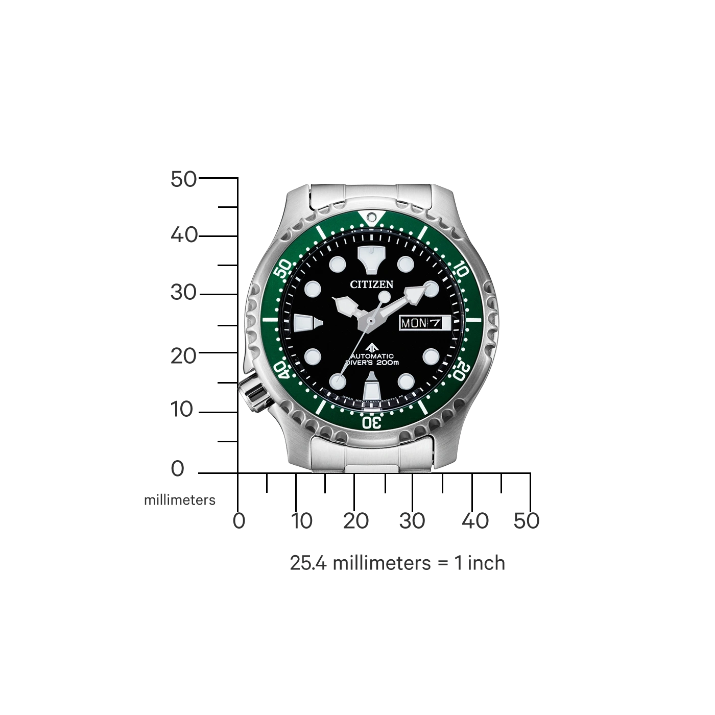 Citizen horloge met groene bezel, zwarte wijzerplaat en datumweergave. Zilveren band.