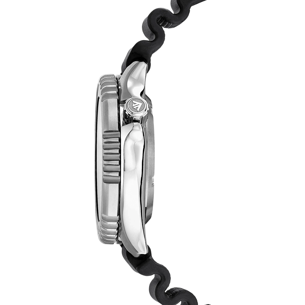 Zijaanzicht van een zilveren horloge met een zwarte rubberen band.