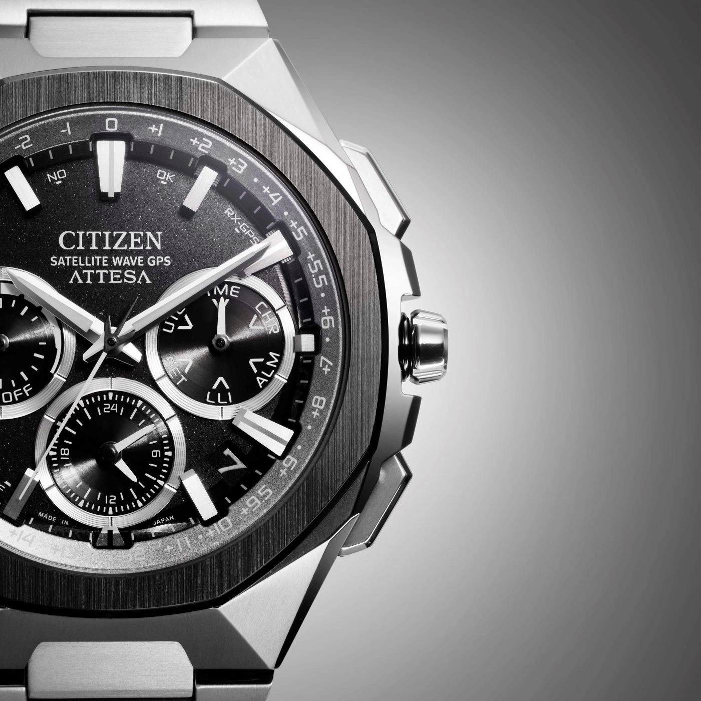 Citizen Attesa horloge, zwarte wijzerplaat, zilveren kast, chronograaf, GPS, tijdzones, gemaakt in Japan.