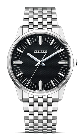 Citizen horloge met zwarte wijzerplaat en zilveren band.