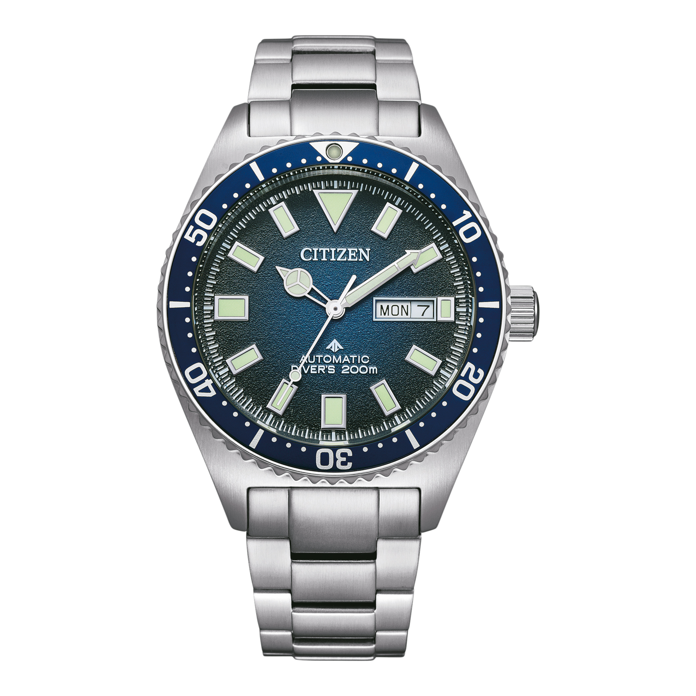 Citizen horloge met blauwe bezel en zilveren band, met dag en datum.