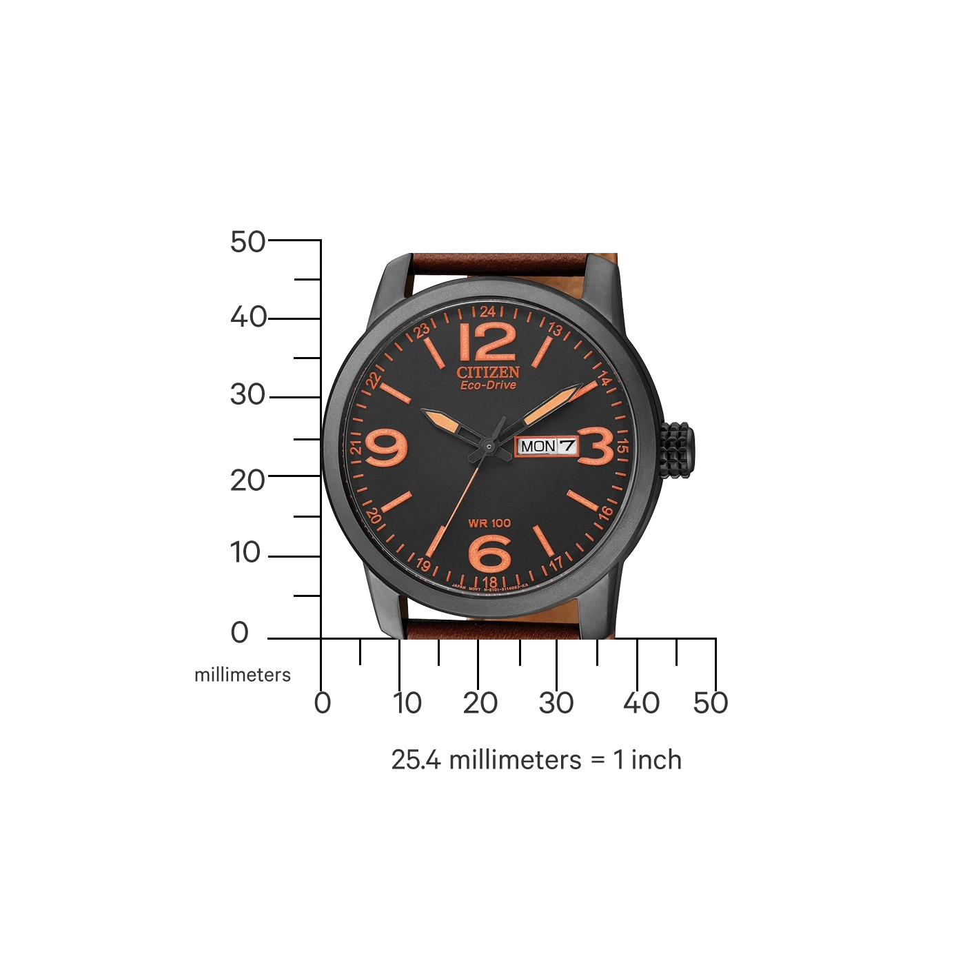 Citizen horloge met zwarte wijzerplaat, oranje cijfers en bruine leren band. WR 100.