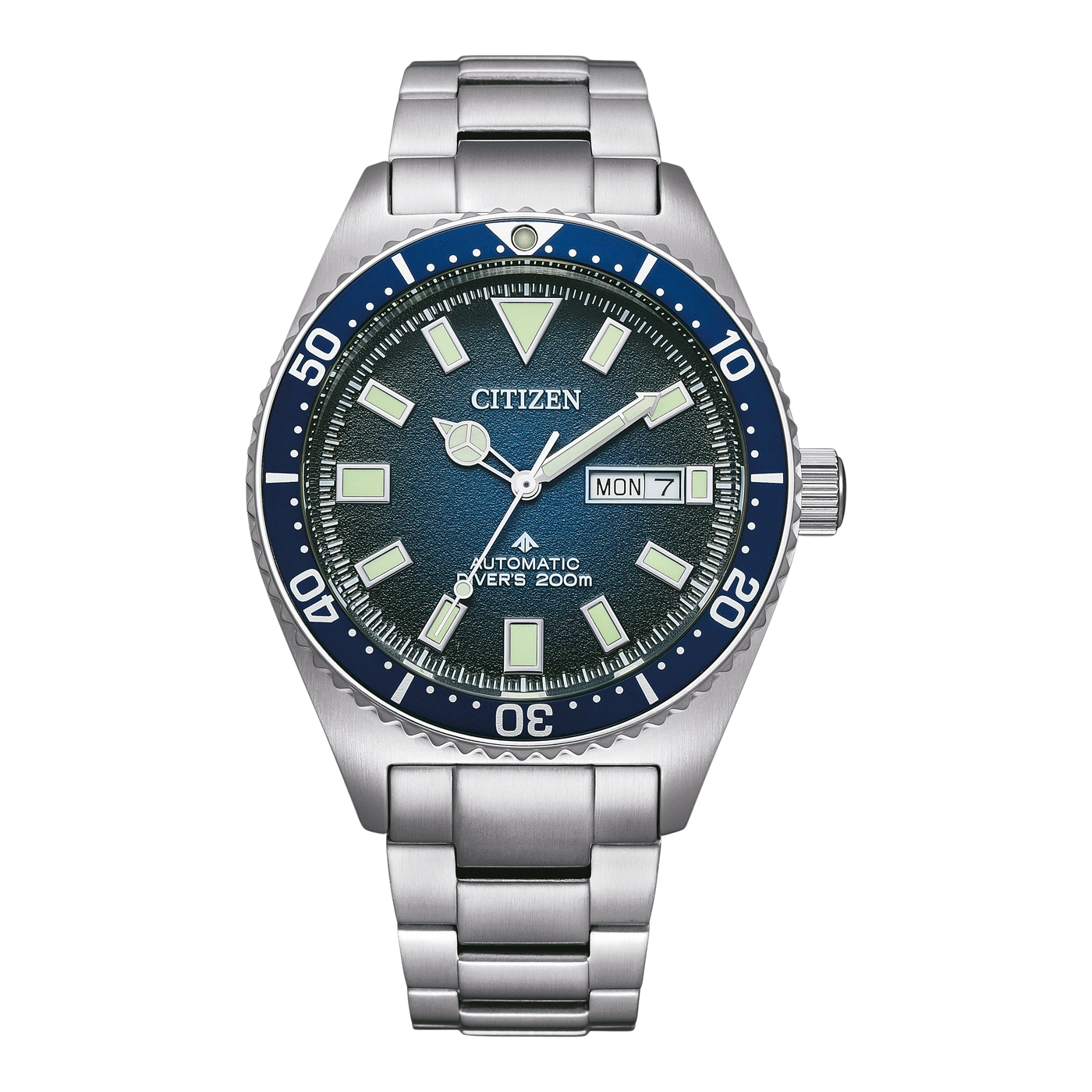 Citizen horloge met blauwe bezel en zilveren band, met dag en datum.