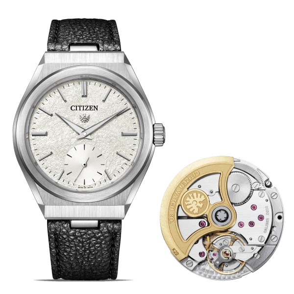 Citizen horloge met een getextureerde wijzerplaat en zichtbaar uurwerk.