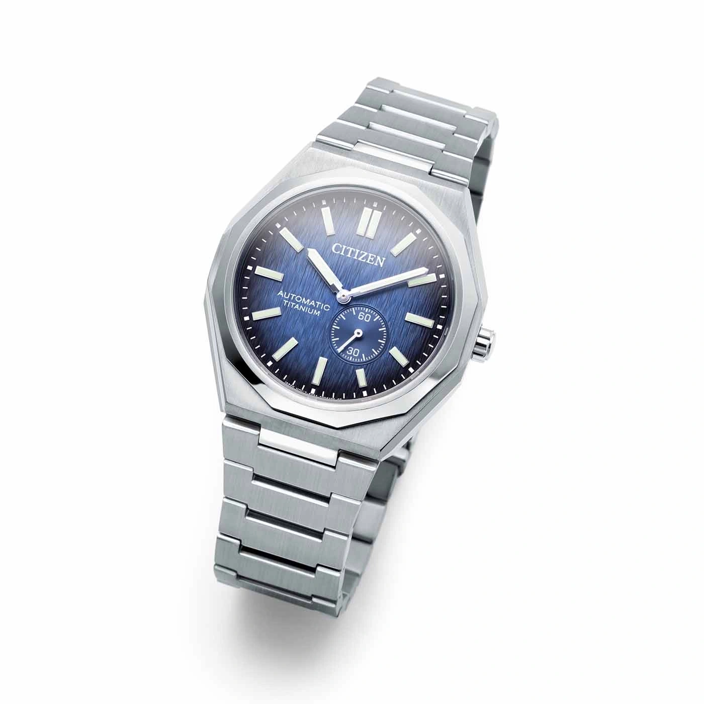 Citizen horloge met blauwe wijzerplaat en titanium armband, automatisch