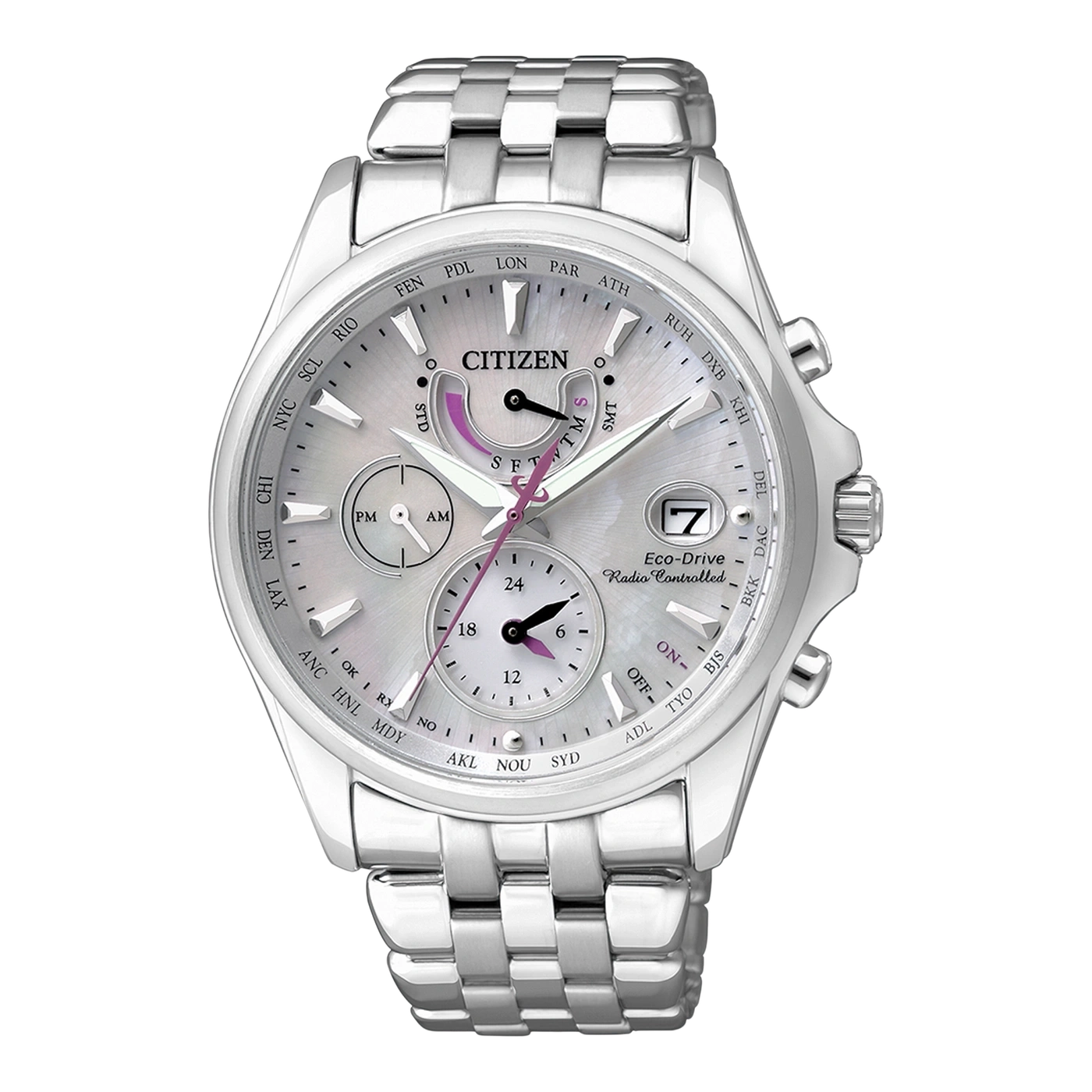 Zilveren Citizen horloge met meerdere wijzerplaten, datumweergave en metalen band. Eco-Drive technologie.