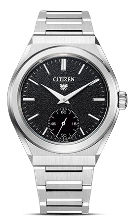 Citizen horloge met zwarte wijzerplaat en zilveren armband, elegant design.