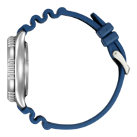 Zijaanzicht van een zilveren horloge met een blauwe, golvende band.