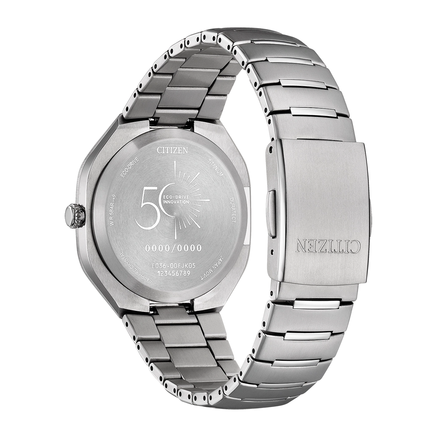 Achterkant van een zilveren Citizen Eco-Drive horloge met metalen band.