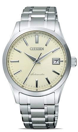 Citizen automatisch horloge met zilveren band en crème wijzerplaat, datumweergave.
