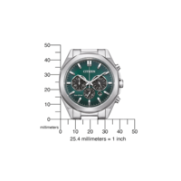 Citizen horloge met groene wijzerplaat, zilveren band en chronograaf functies, gemeten in millimeters.