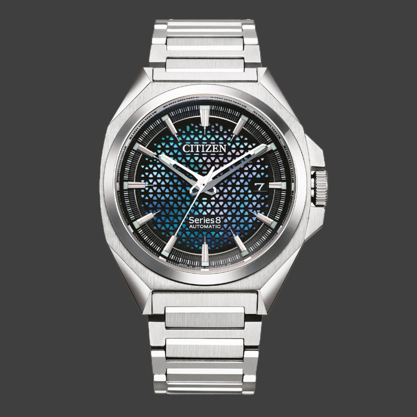 Citizen Series 8 automatische horloge met een unieke wijzerplaat en stalen armband.