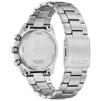 Achterkant van een geborsteld zilveren Citizen Eco-Drive horloge met tekst.