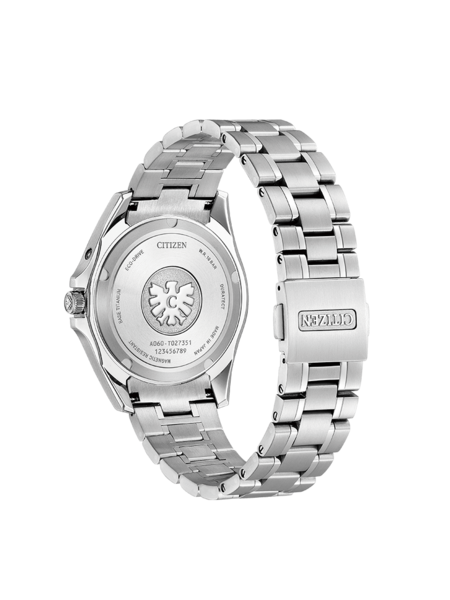 Citizen horlogerug met details: titanium, eco-drive, magnetisch resistent, gemaakt in Japan.