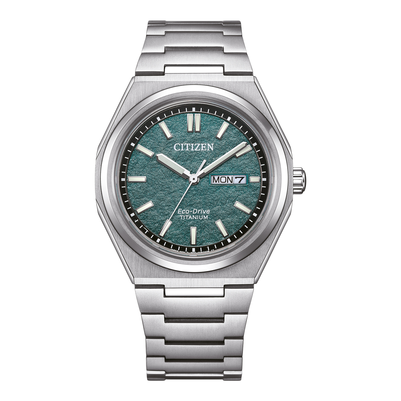 Citizen horloge met groene wijzerplaat en titanium armband, Eco-Drive technologie.