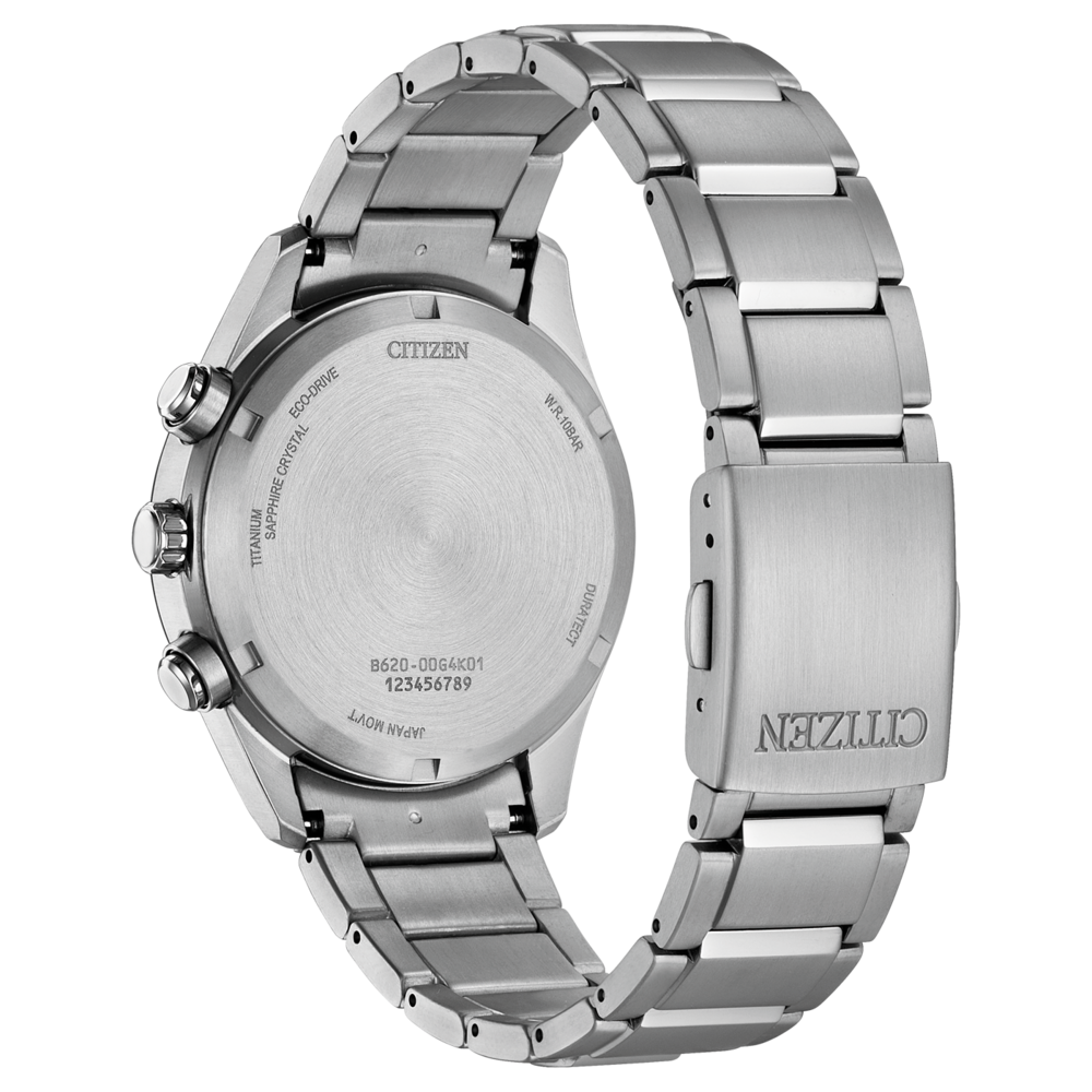 Achterkant van een zilveren Citizen Eco-Drive horloge met tekst.