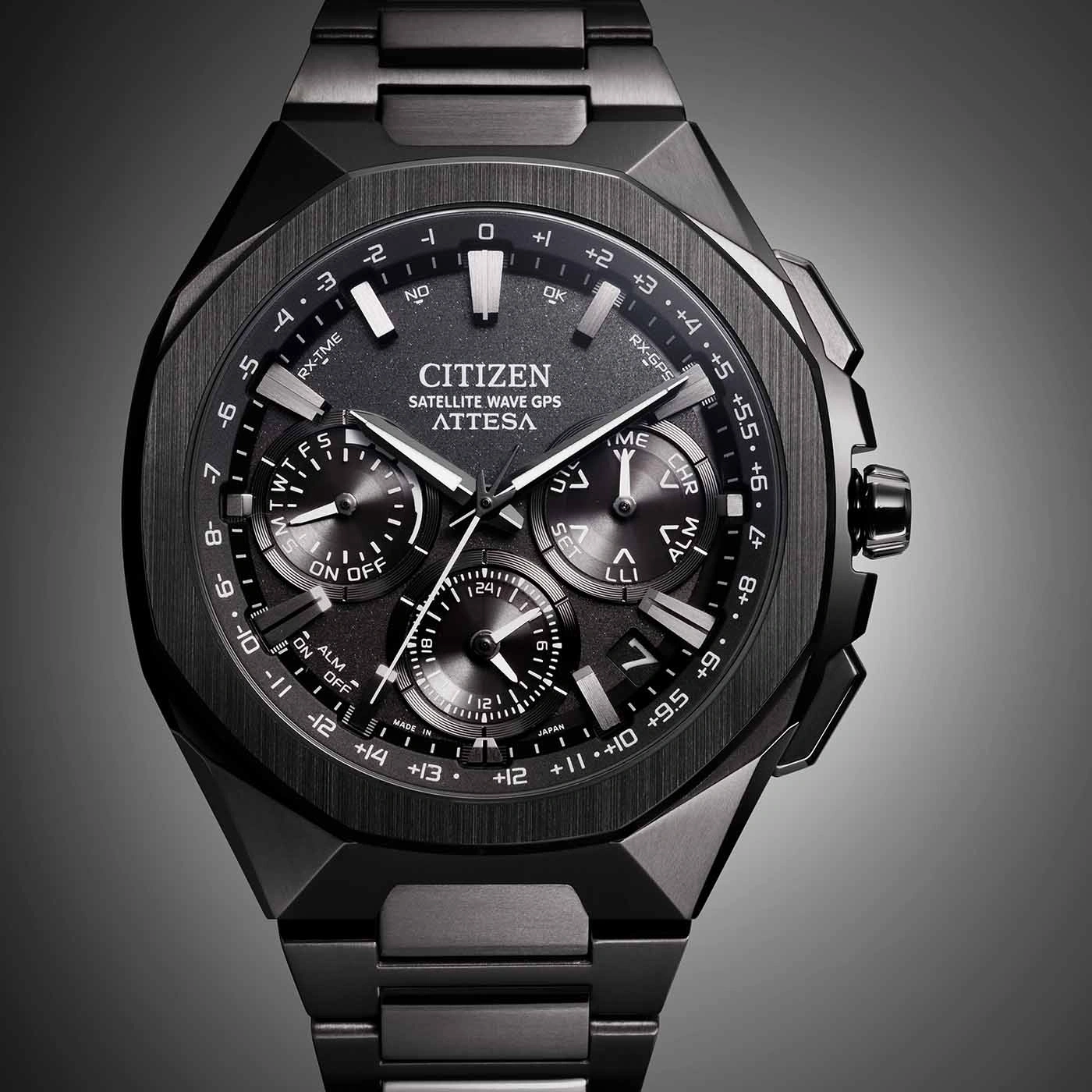 Zwart Citizen Attesa horloge met meerdere wijzerplaten en tijdindicatoren, stijlvol design.