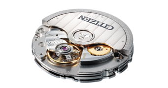 Close-up van een Citizen horlogemechanisme met ingewikkelde tandwielen en details.